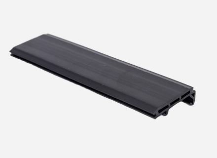 Door and window sealing strip manufacturers introduce the difference between EPDM rubber strips and Santoprene rubber strips